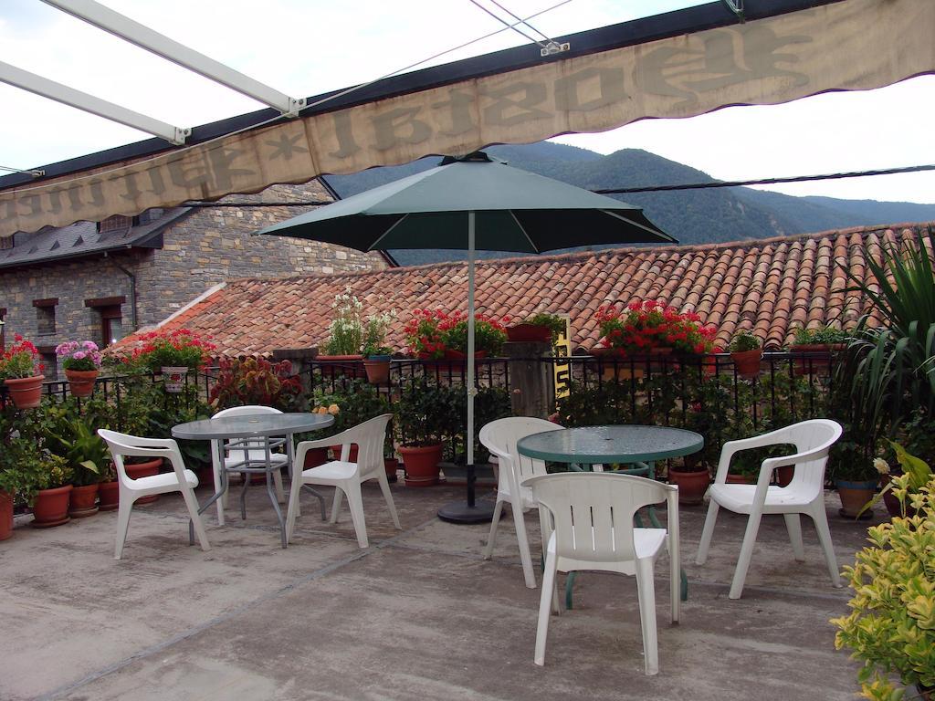 Hostal Pirineos Sarvisé Esterno foto