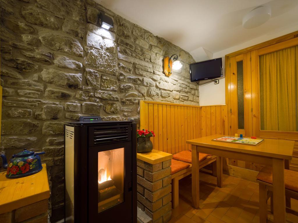 Hostal Pirineos Sarvisé Esterno foto