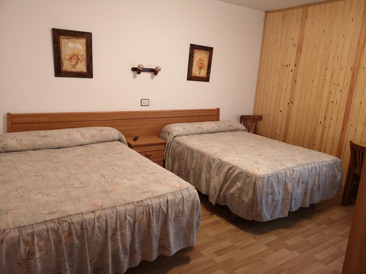Hostal Pirineos Sarvisé Esterno foto
